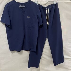 FIGS Men’s Medium Navy Scrub Set